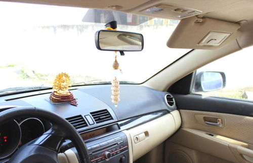 汽車(chē)上這4種東西,平常沒(méi)有明顯危害,一旦發(fā)生事故危險(xiǎn)性加倍